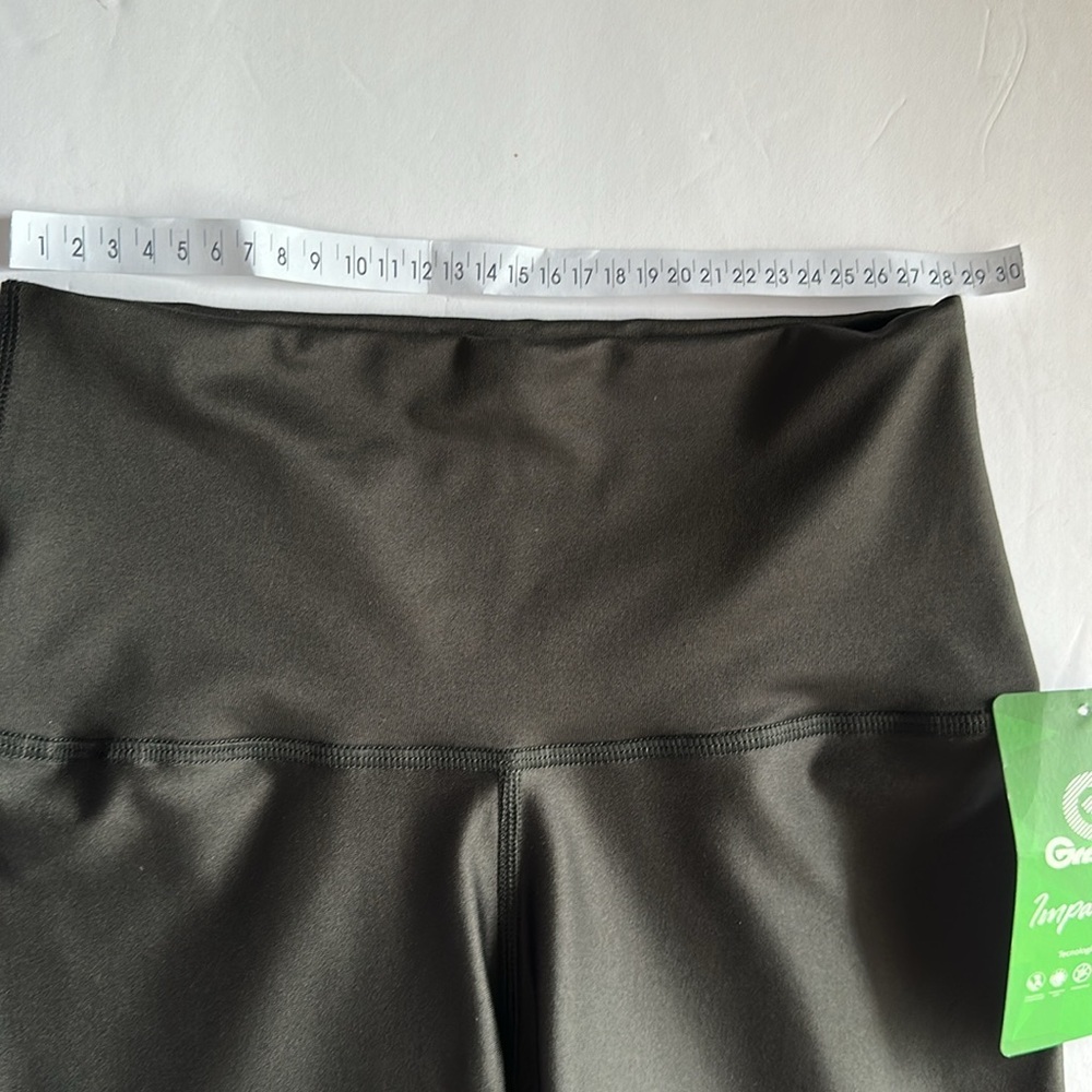 Grama Leggings Women’s Set (Top&Bottom) Black. - Picture 10 of 17
